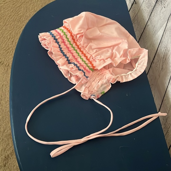 Pink and White Kids Bonnet Set ~ Vintage baby bonnets ~ 2 bonnets - Picture 3 of 6